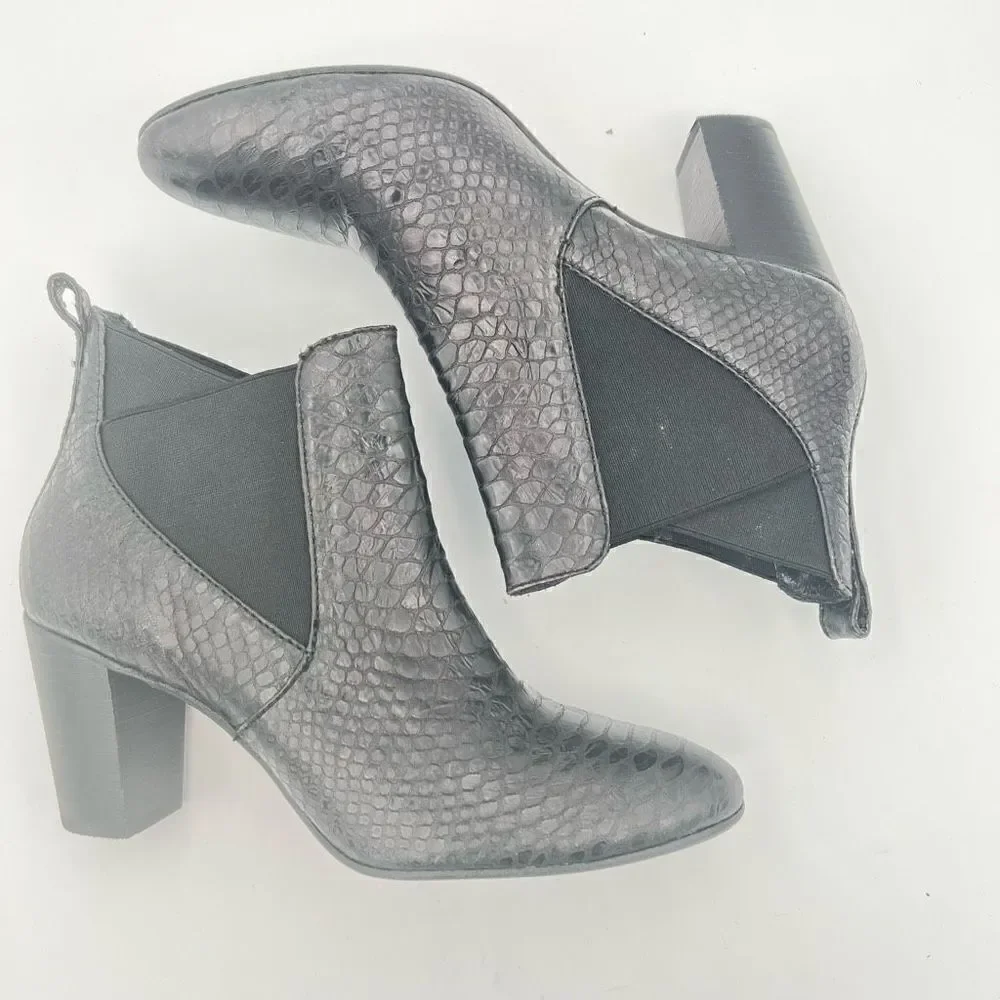 Johnston Murphy Women's Boot Sz 9 Block Heel Snakeprint Bk Leather Chelsea $228